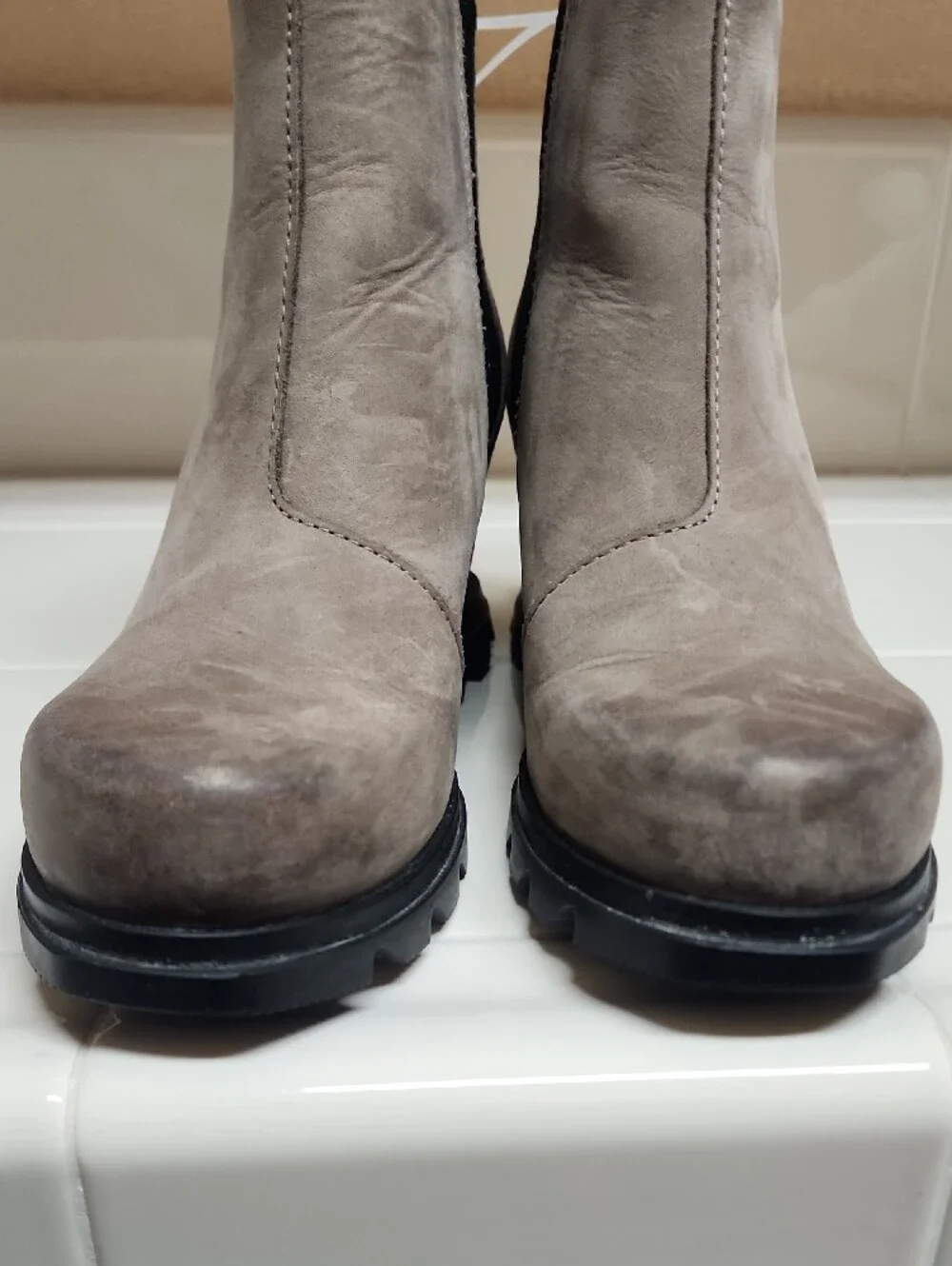 SOREL JOAN of ARC III Wedge Chelsea Ankle Boots